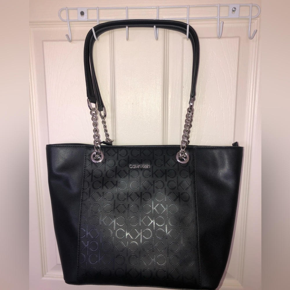 BRAND NEW w TAG! NEVER USED! MAKE AN OFFER!